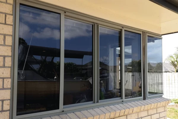 Cam Balkon